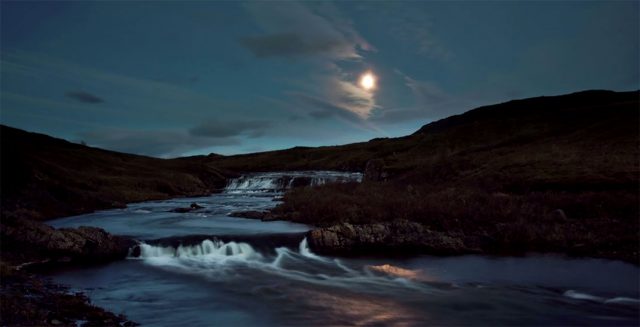 Iceland unveils its haunting landscapes--20